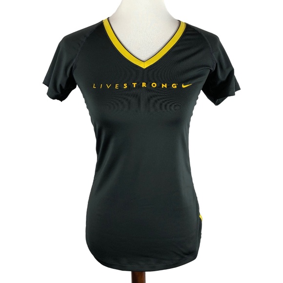 Nike Tops - Nike Pro Dri-Fit Fitted T-shirt